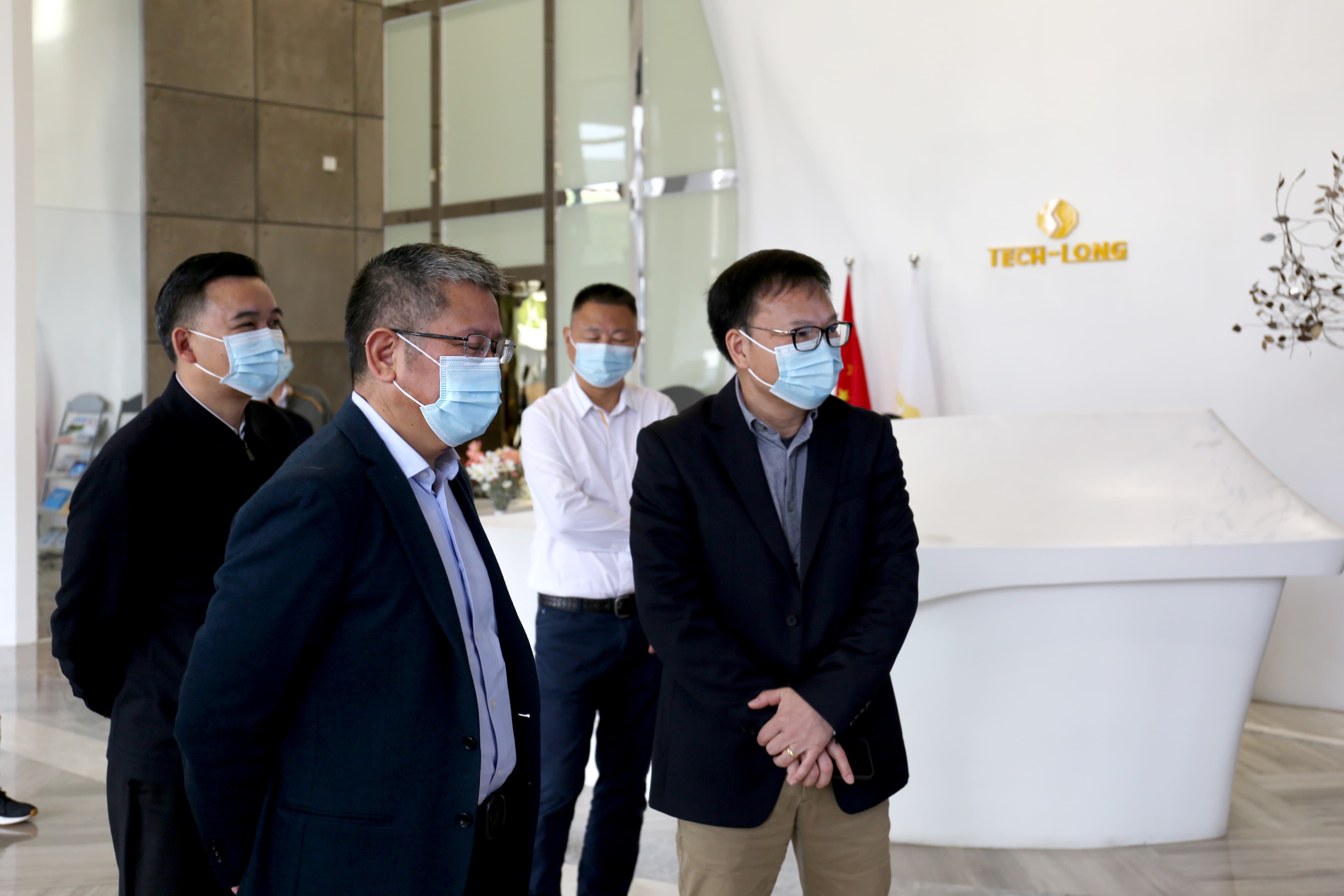 黔南州州委書記唐德智一行赴達(dá)意隆考察調(diào)研